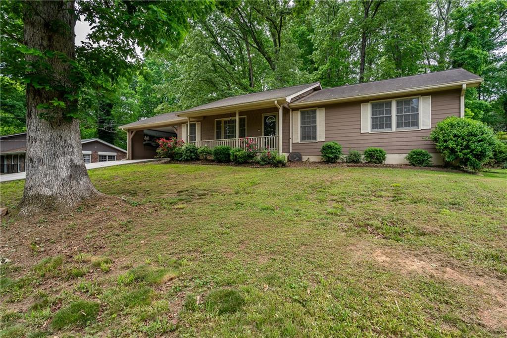 1421 VONDA Lane SW