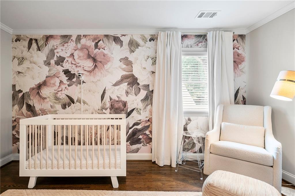 210 W Spalding Drive