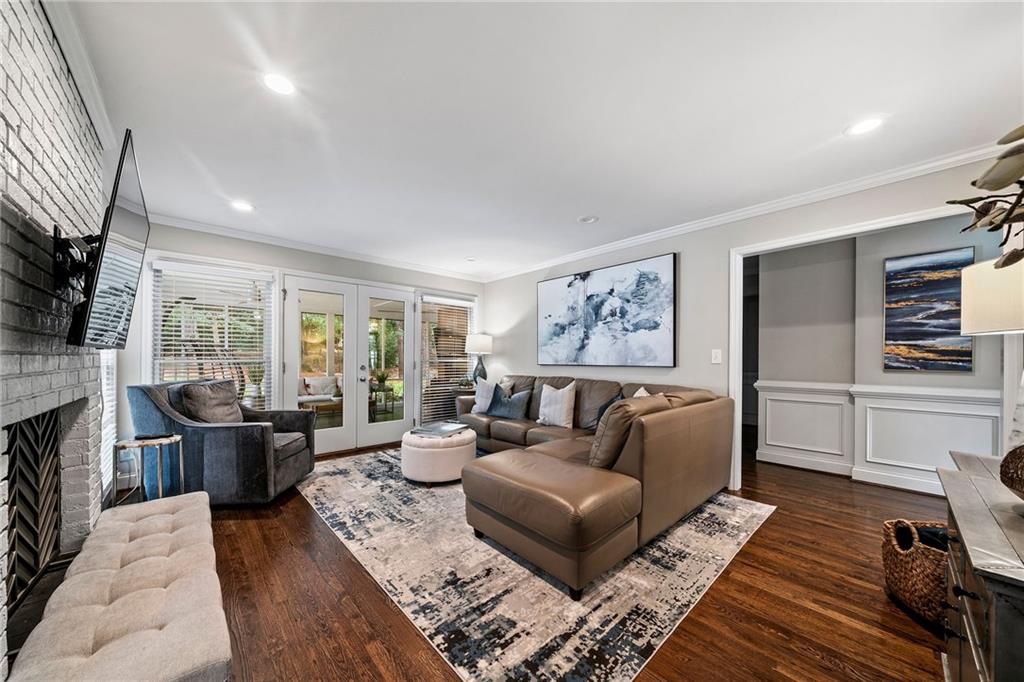 210 W Spalding Drive