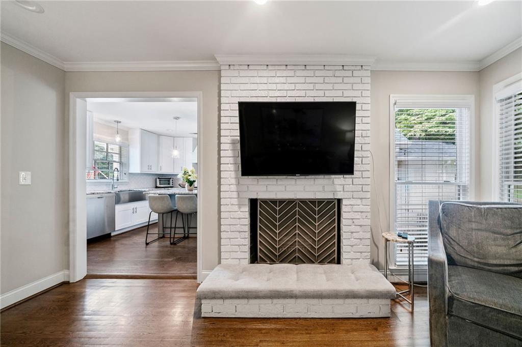 210 W Spalding Drive