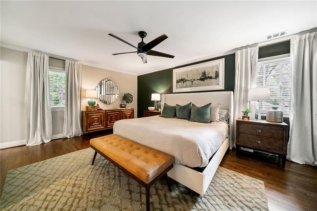 210 W Spalding Drive