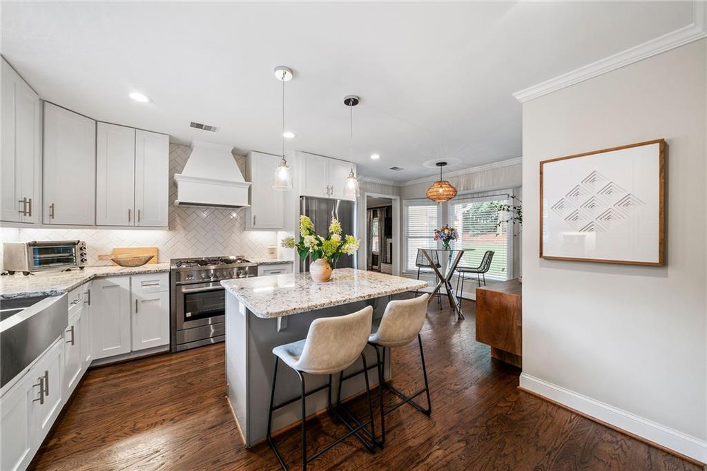 210 W Spalding Drive