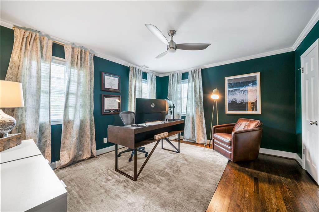 210 W Spalding Drive