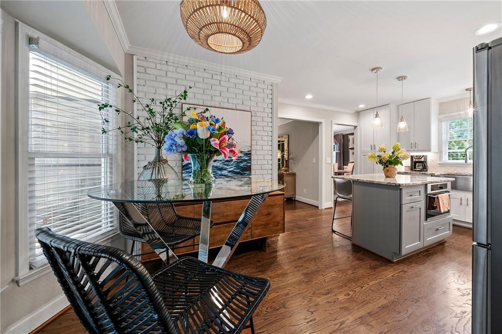 210 W Spalding Drive