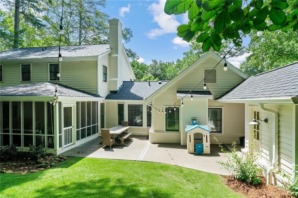 210 W Spalding Drive