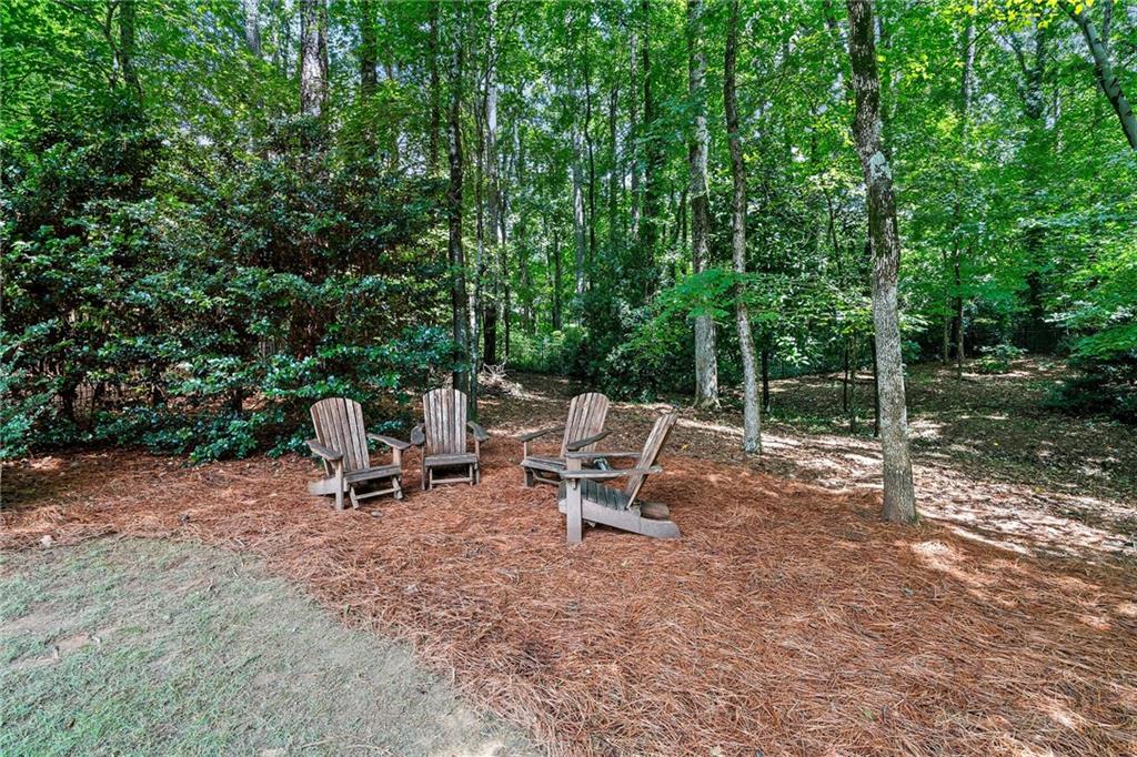 210 W Spalding Drive