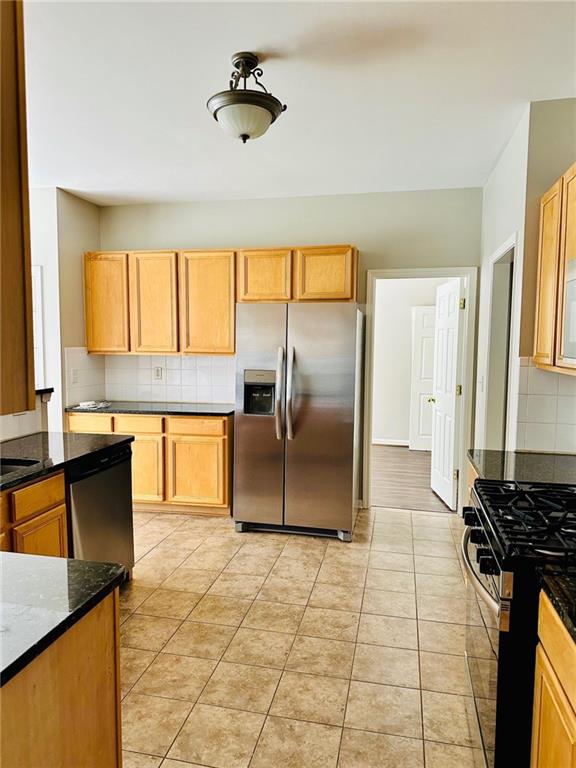 115 Windsong Trail