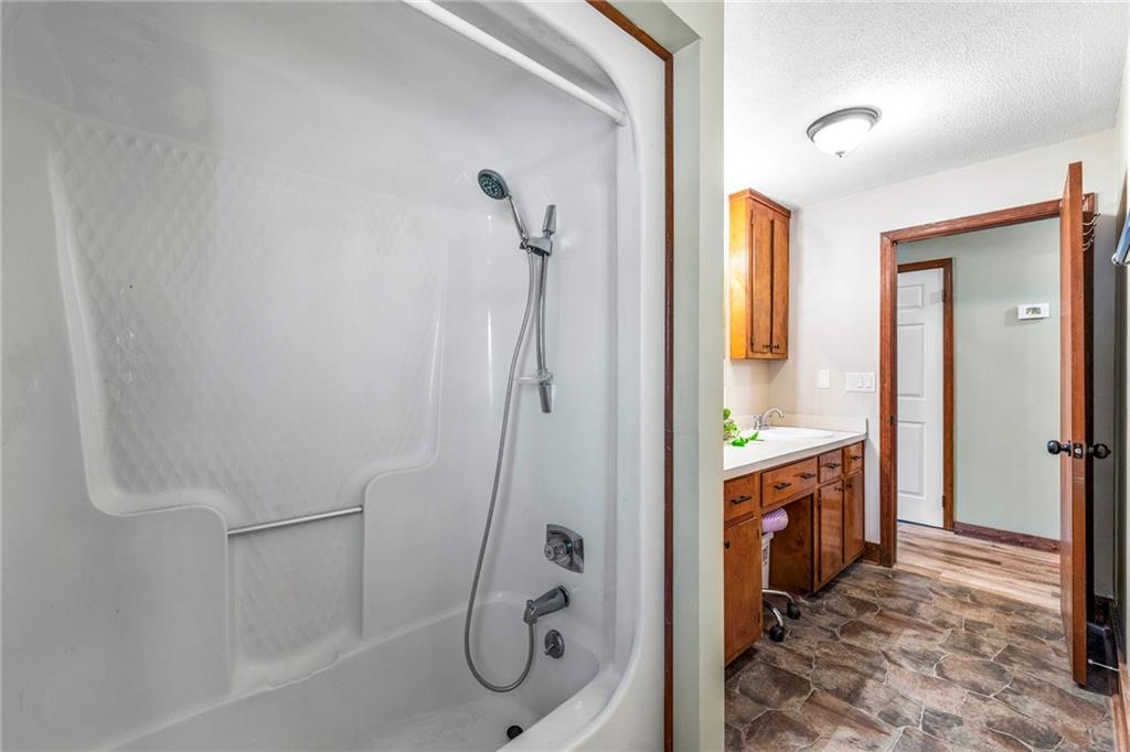 87 Old Martin Road SW