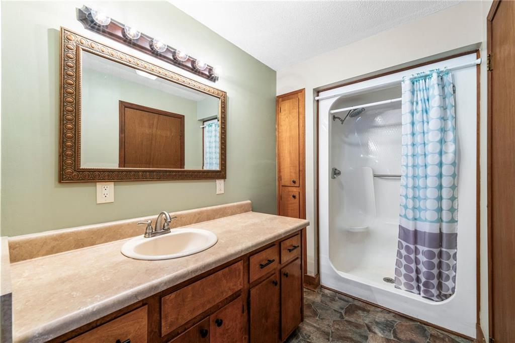 87 Old Martin Road SW