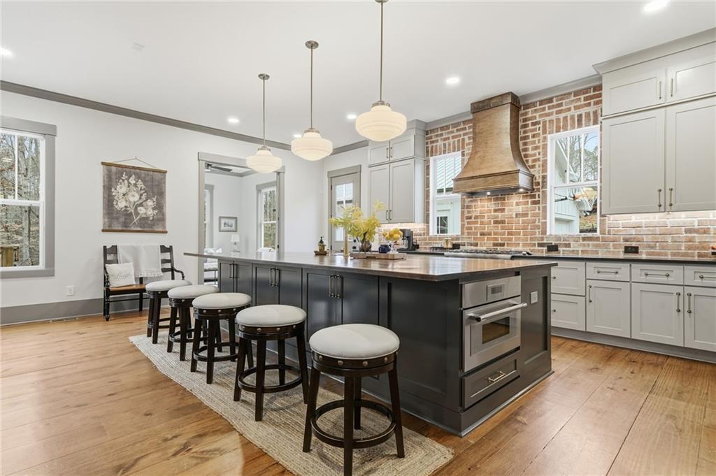 881 Arnold Mill Road
