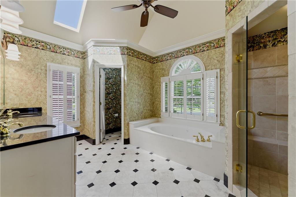 1911 Leonidas Trail NW