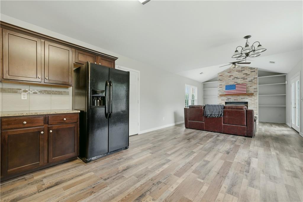 2110 November Court NW