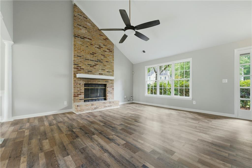 2110 November Court NW