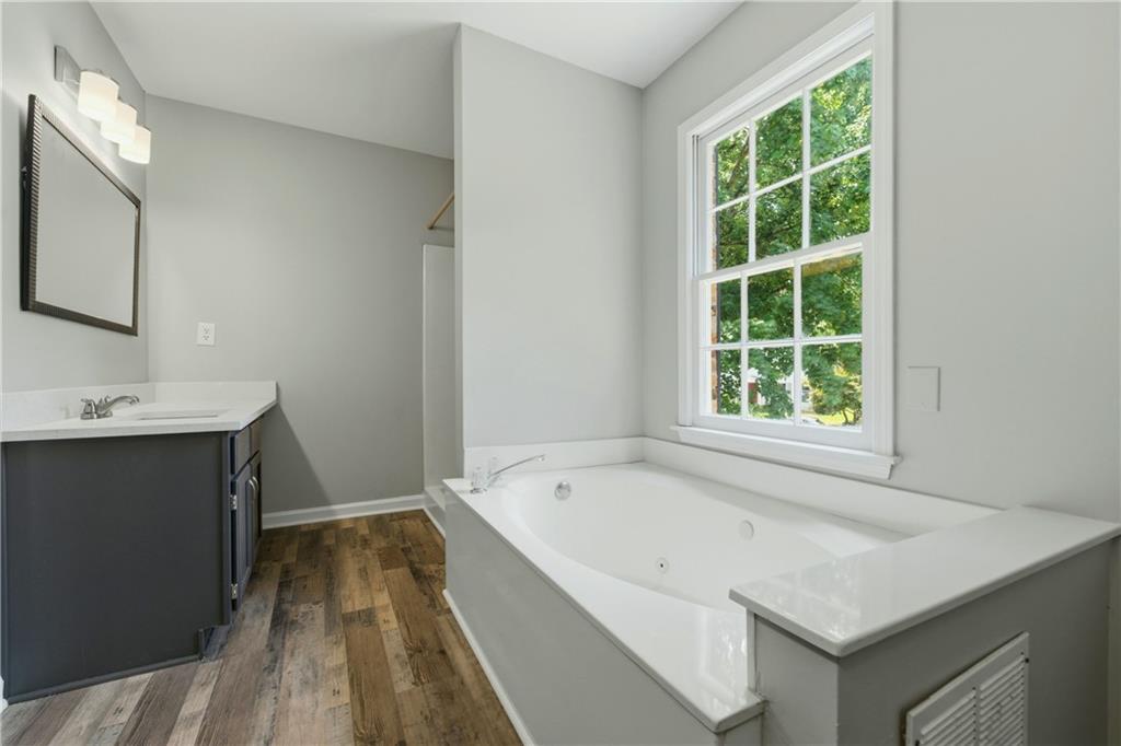 2110 November Court NW