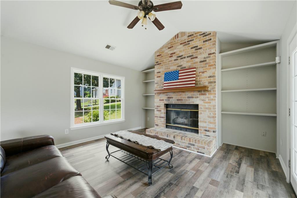 2110 November Court NW