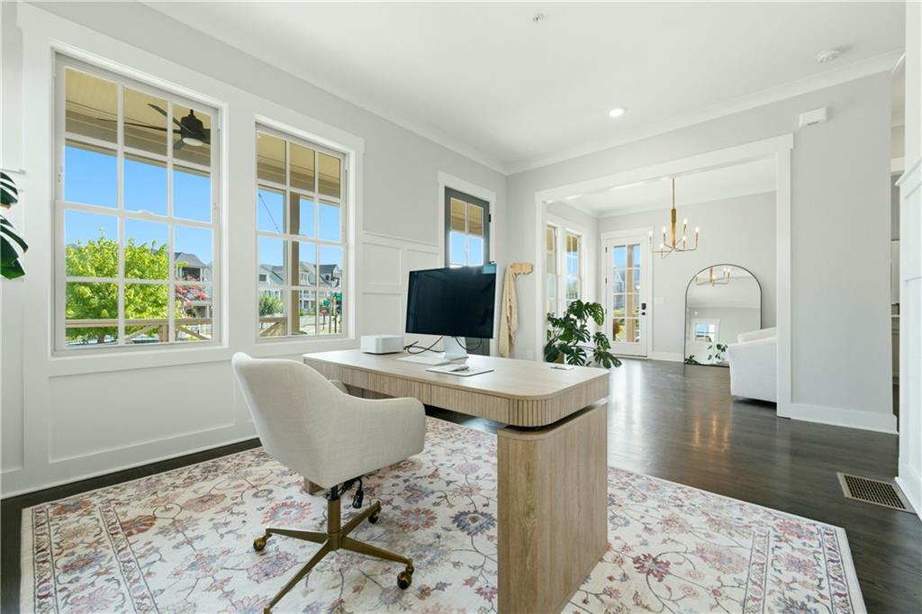 559 S Club Drive