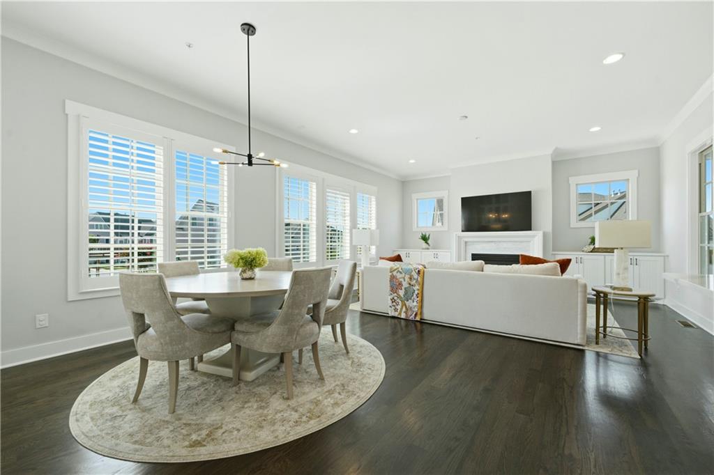 559 S Club Drive