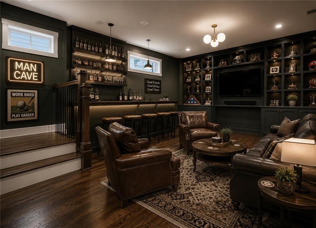 559 S Club Drive