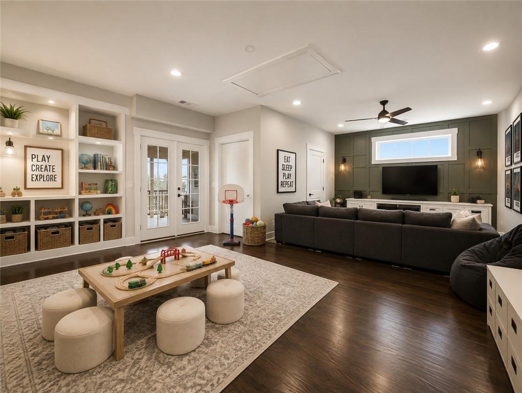 559 S Club Drive