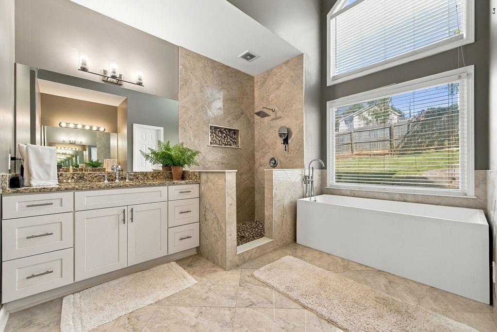 1028 Legacy Walk