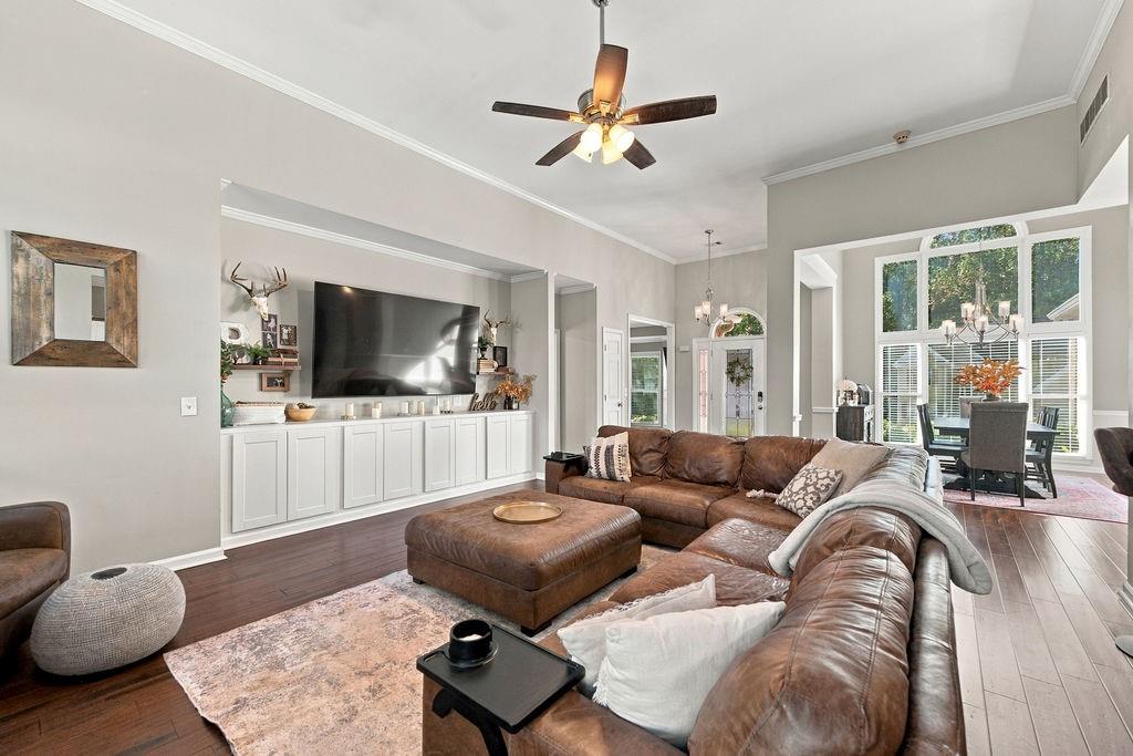 1028 Legacy Walk