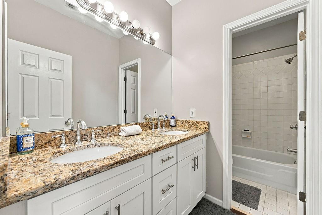 1028 Legacy Walk