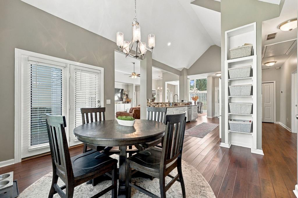 1028 Legacy Walk