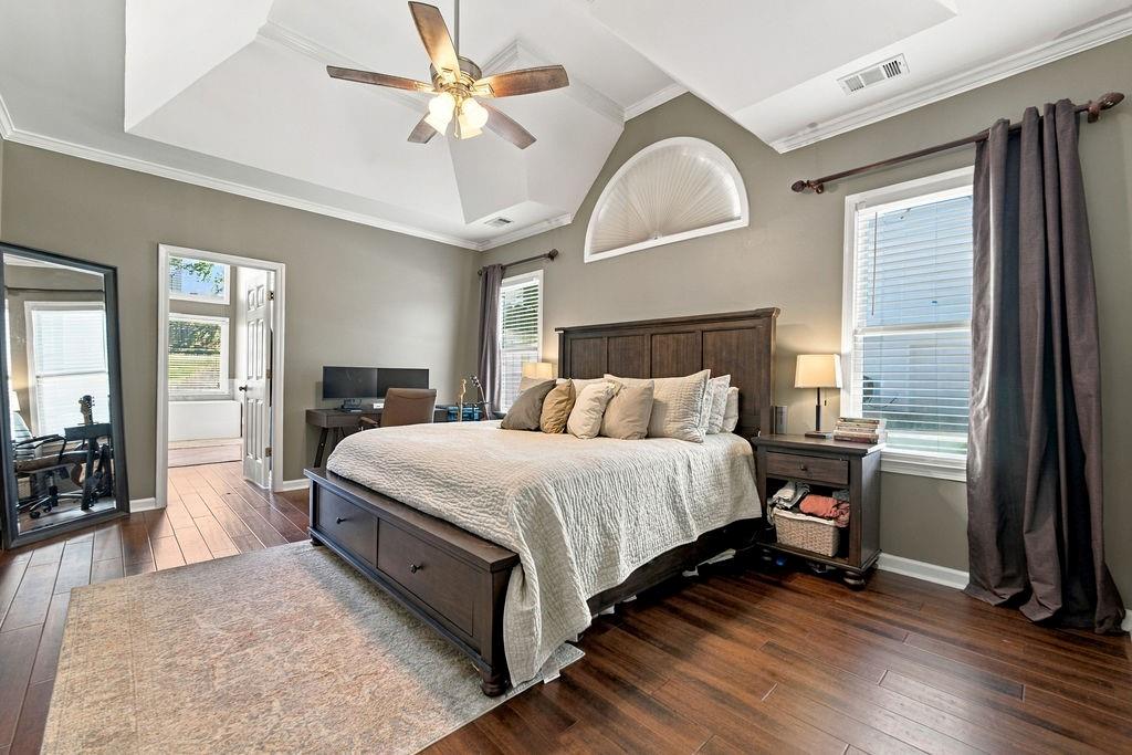 1028 Legacy Walk