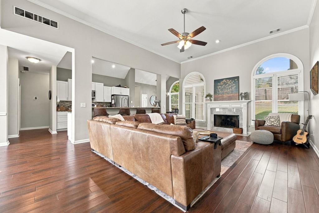 1028 Legacy Walk