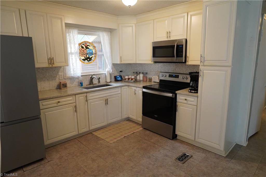 606 Old Mountain Road