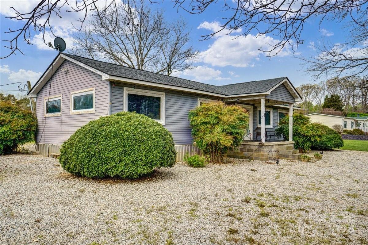 152 Midway Lake Road
