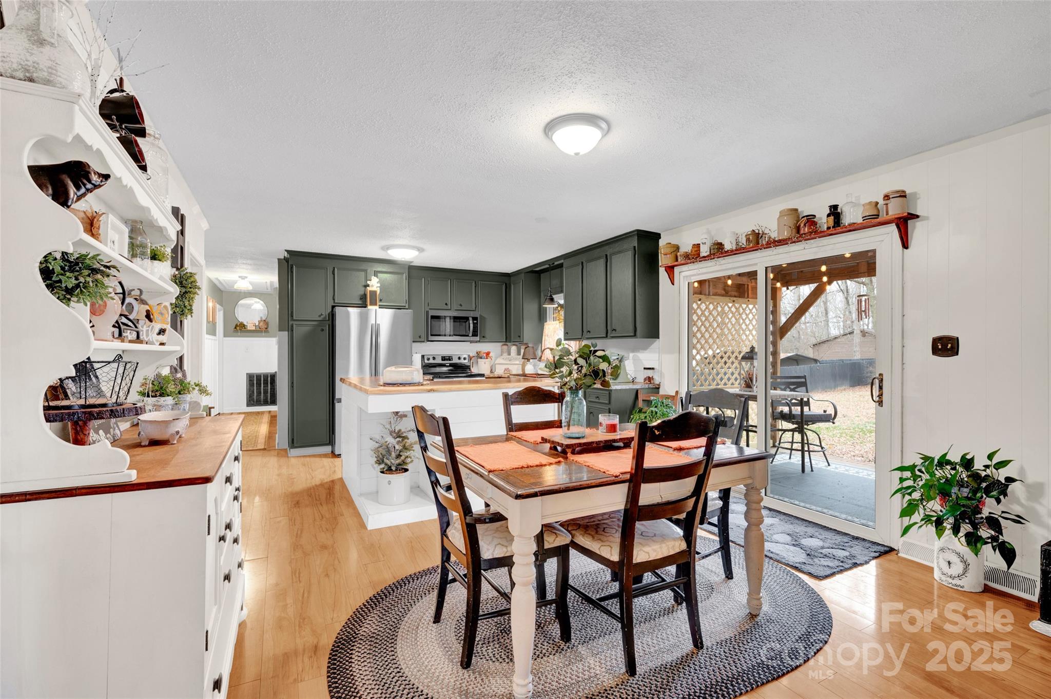 132 Holman Road