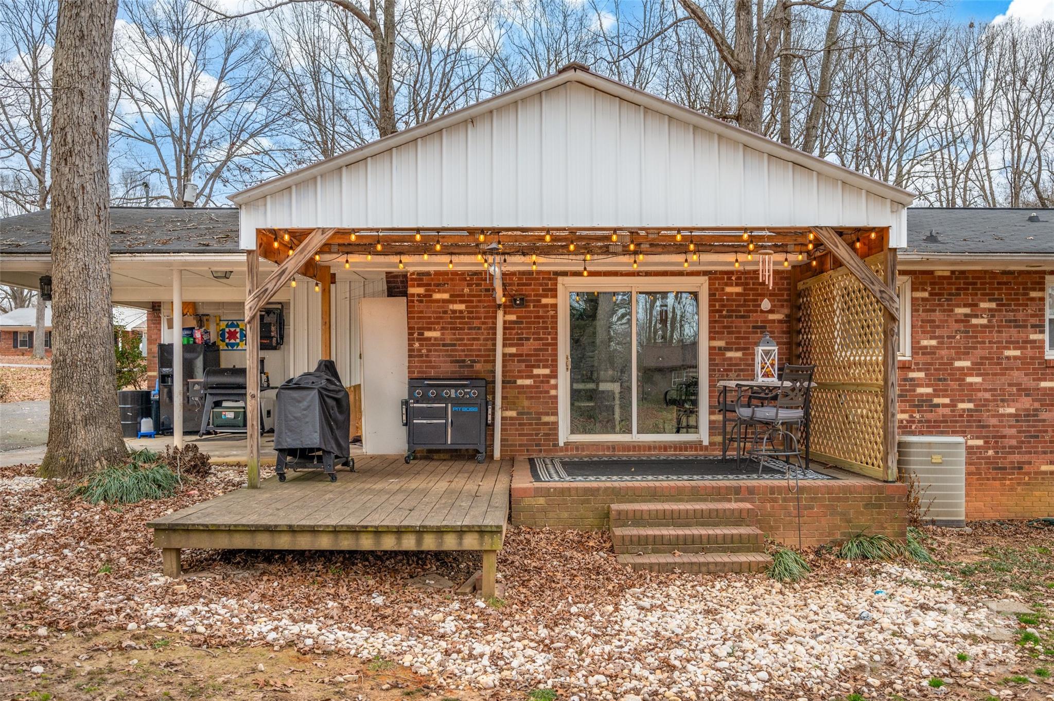 132 Holman Road