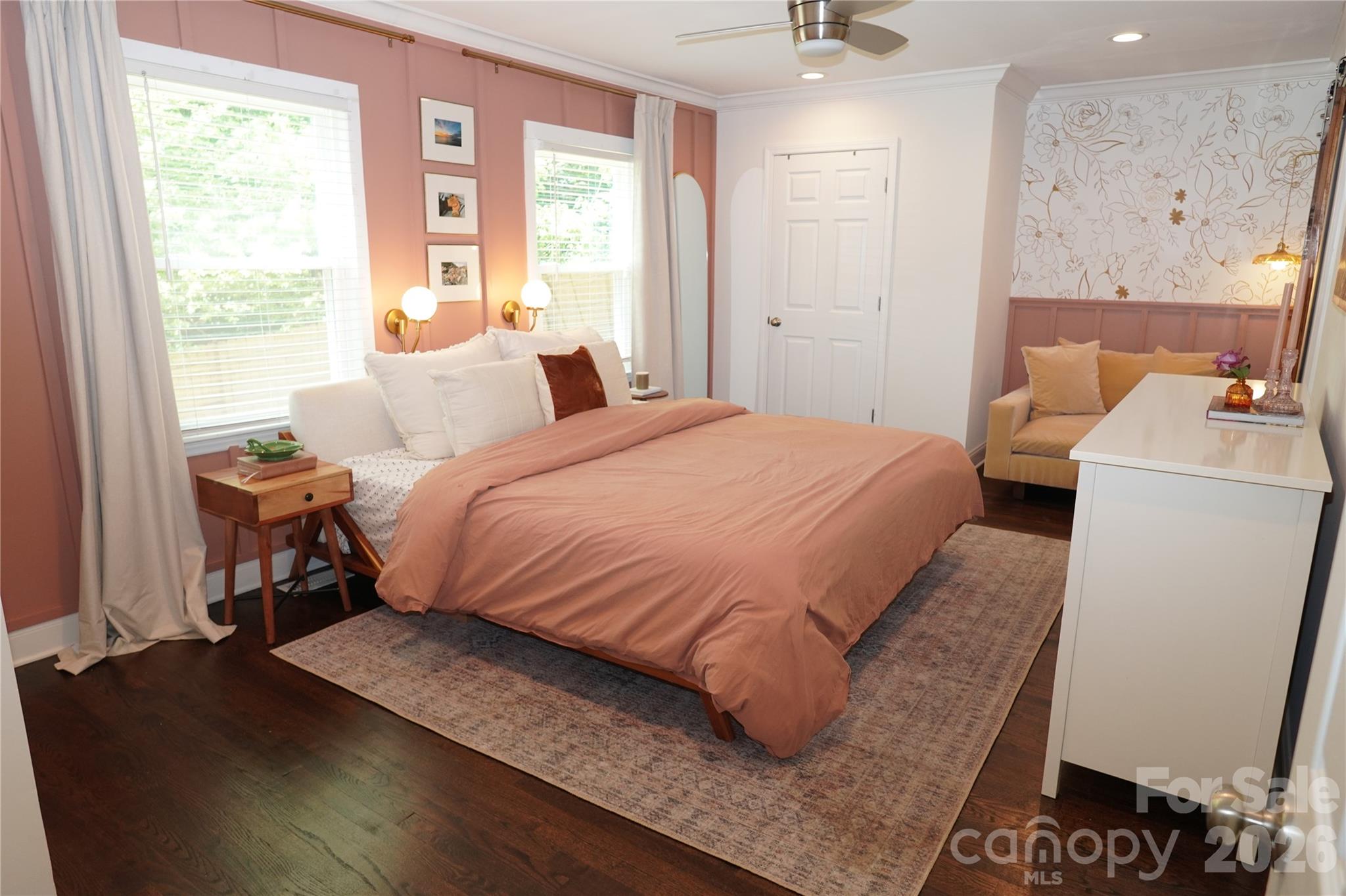 3821 Dunwoody Drive