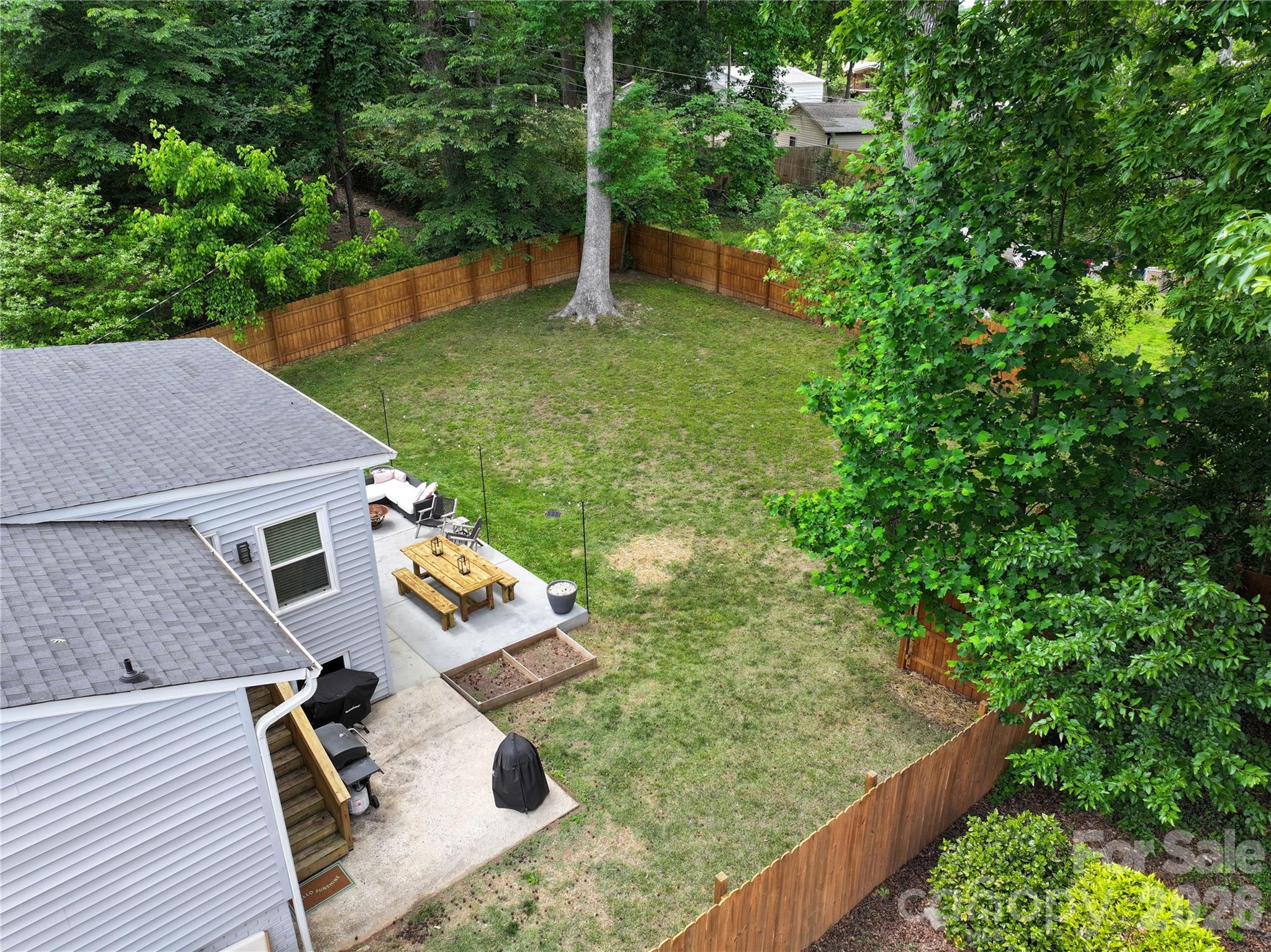 3821 Dunwoody Drive