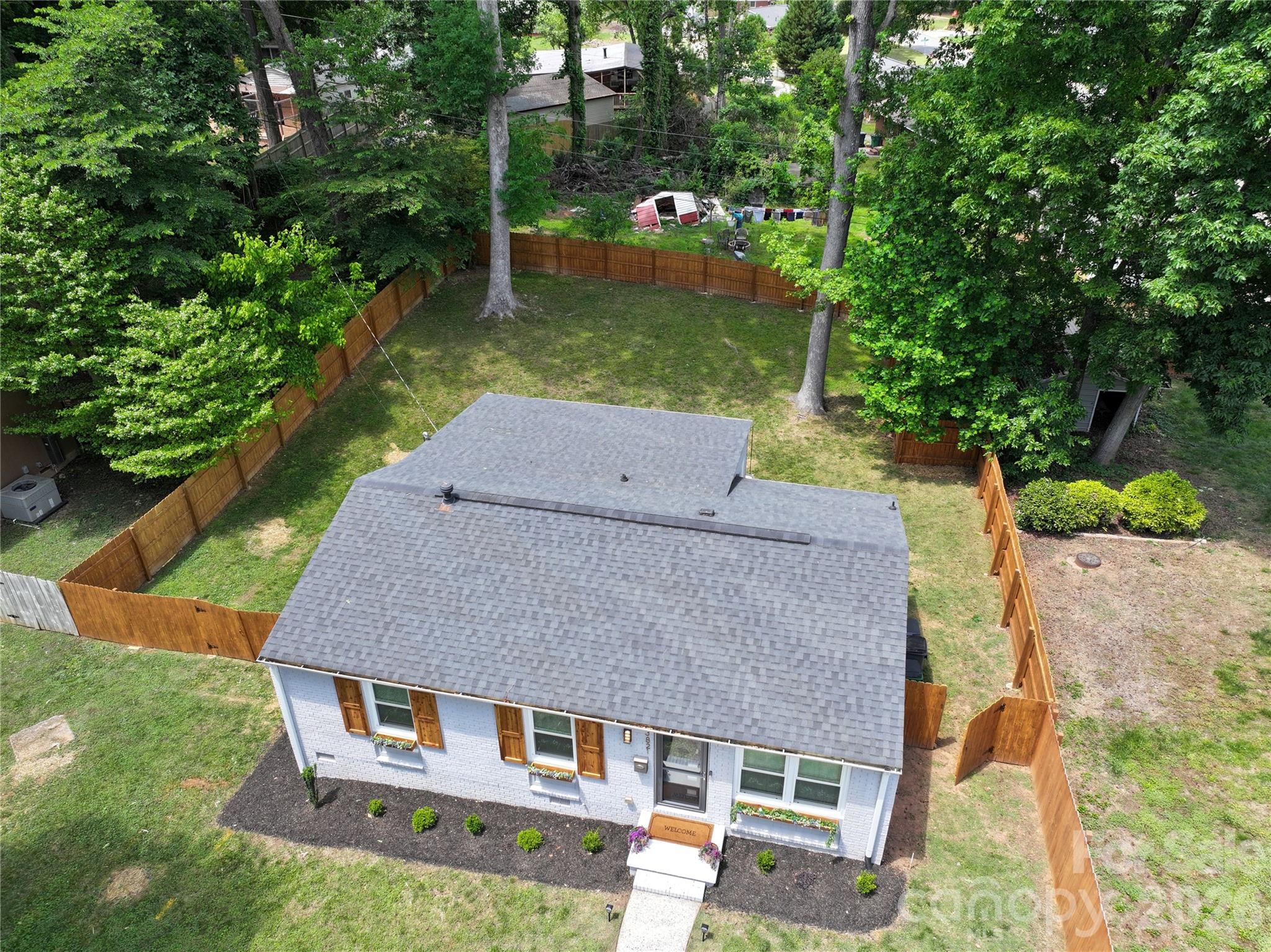 3821 Dunwoody Drive