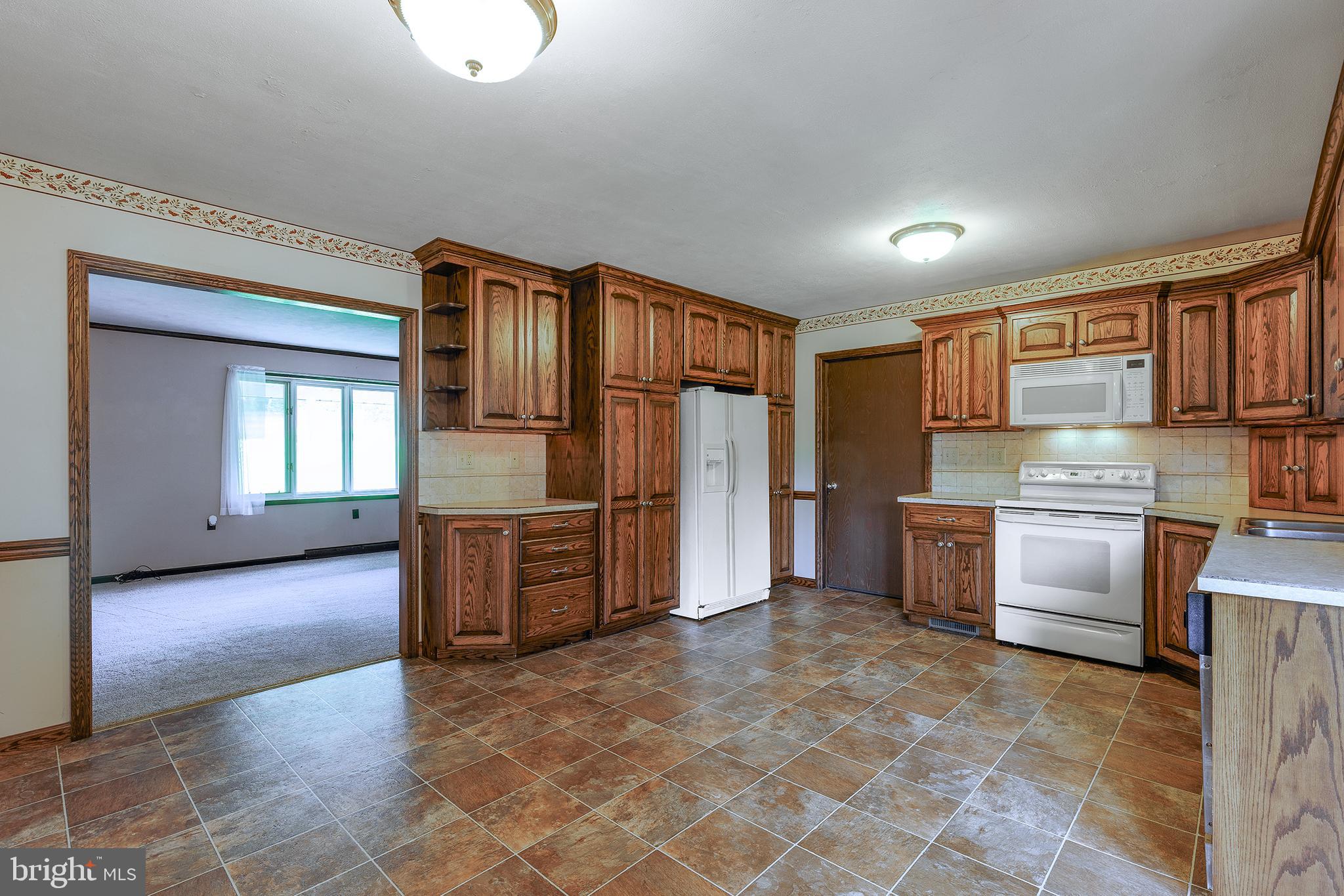 960 Furnace Hills Pike