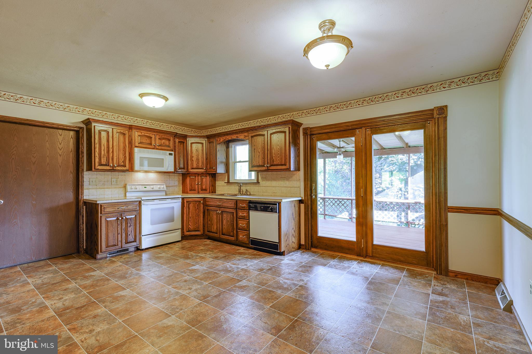 960 Furnace Hills Pike