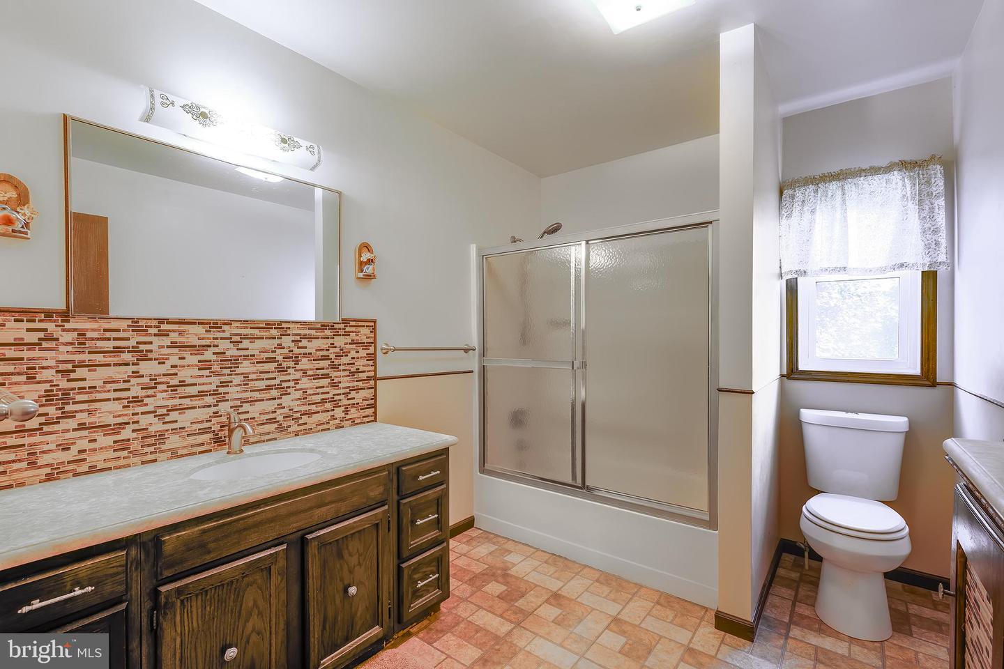 960 Furnace Hills Pike