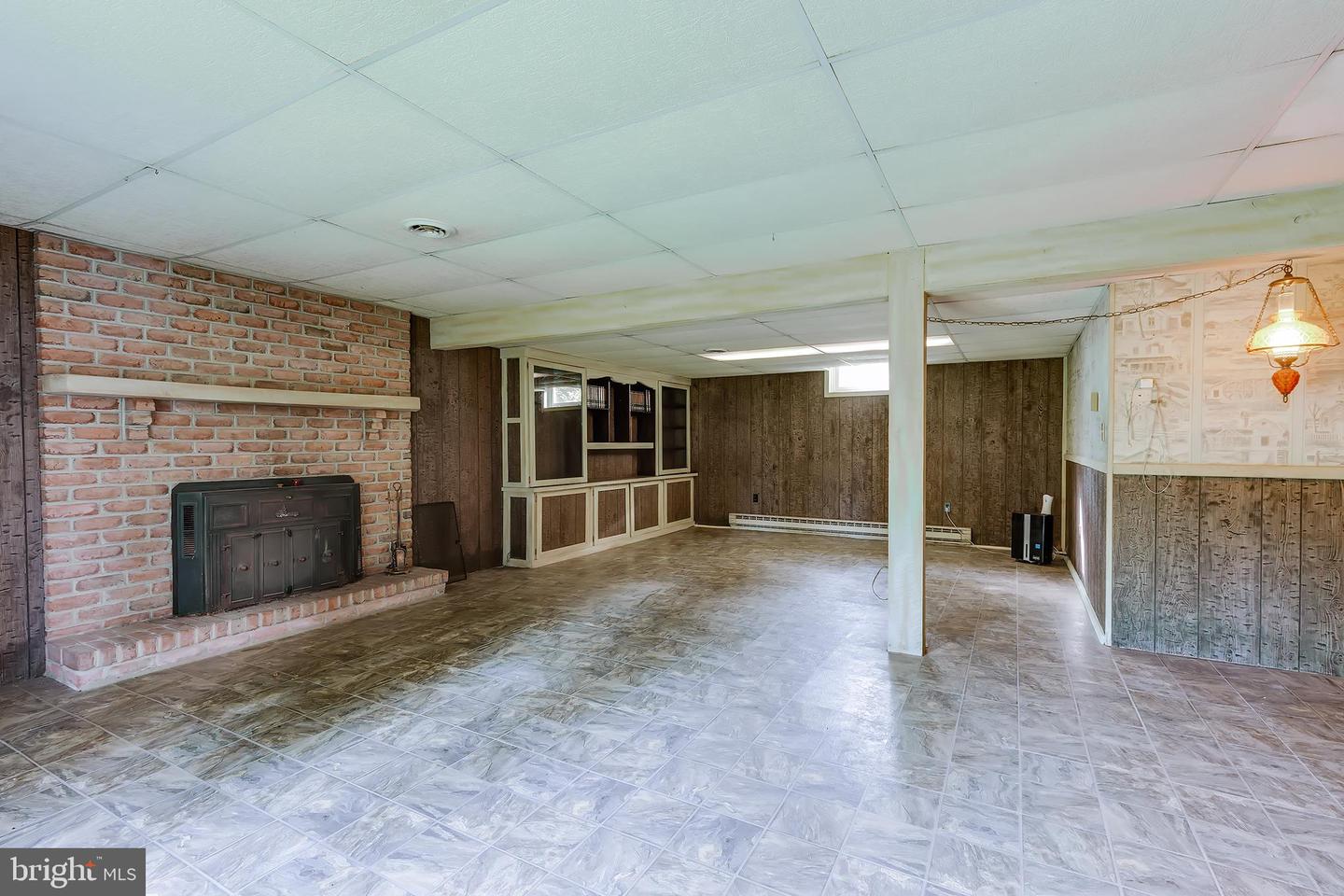960 Furnace Hills Pike