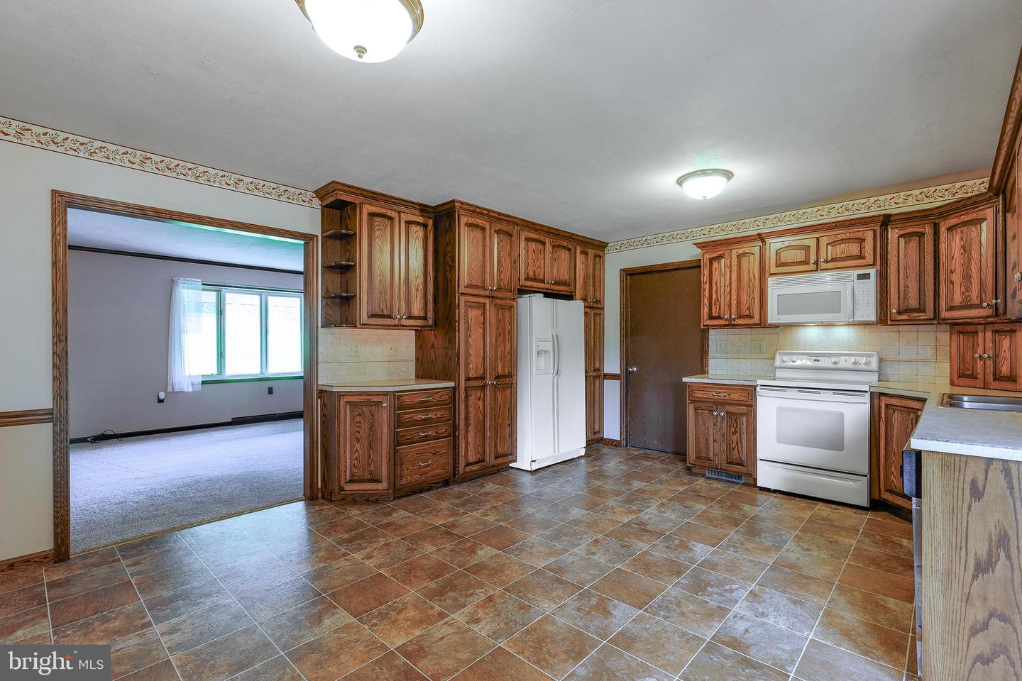 960 Furnace Hills Pike