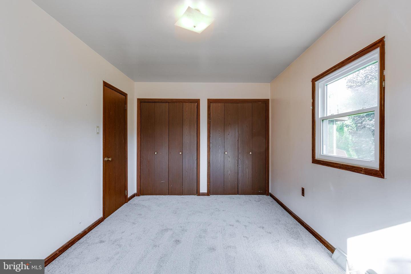 960 Furnace Hills Pike