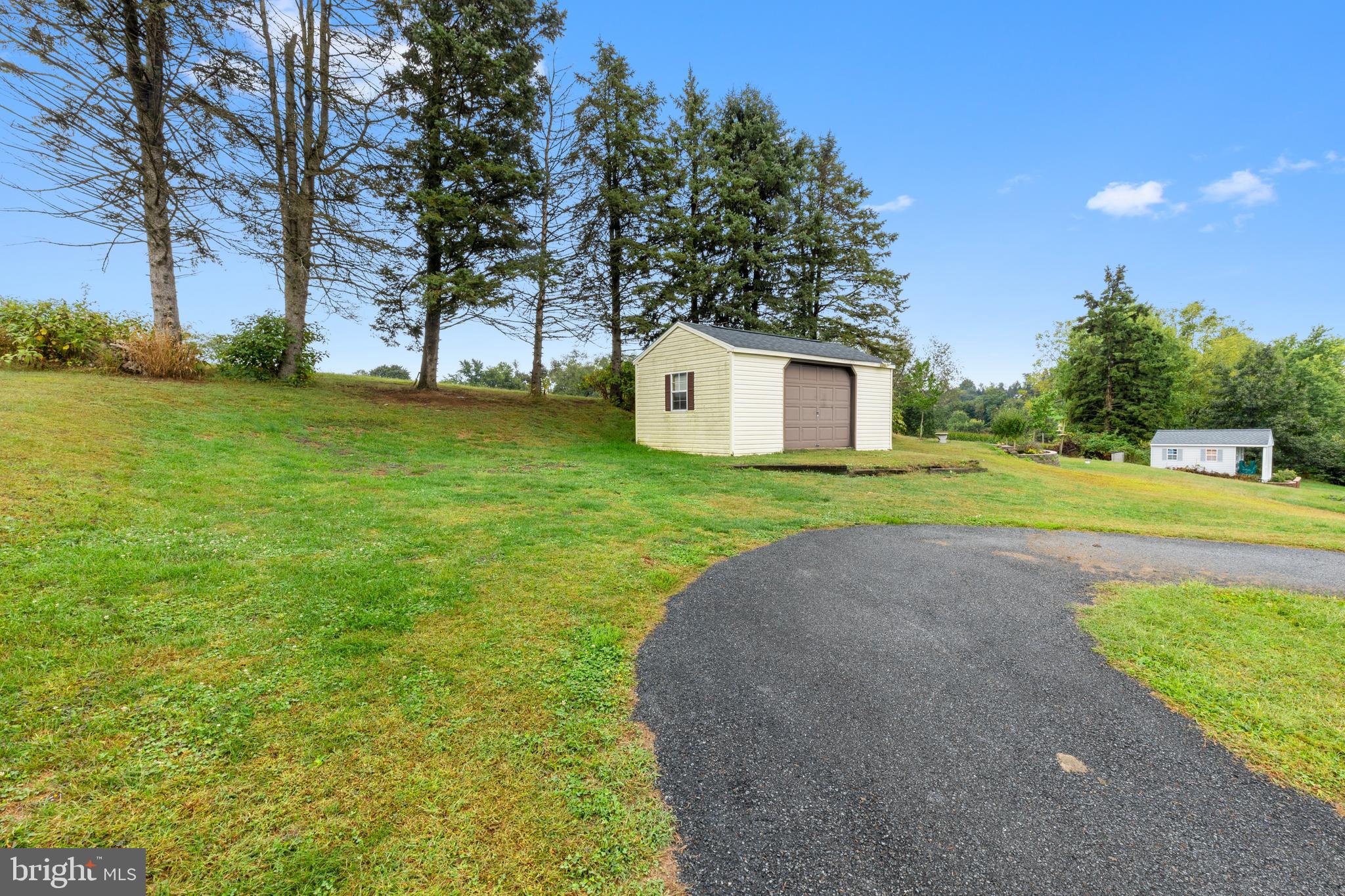 655 WHITE OAK ROAD