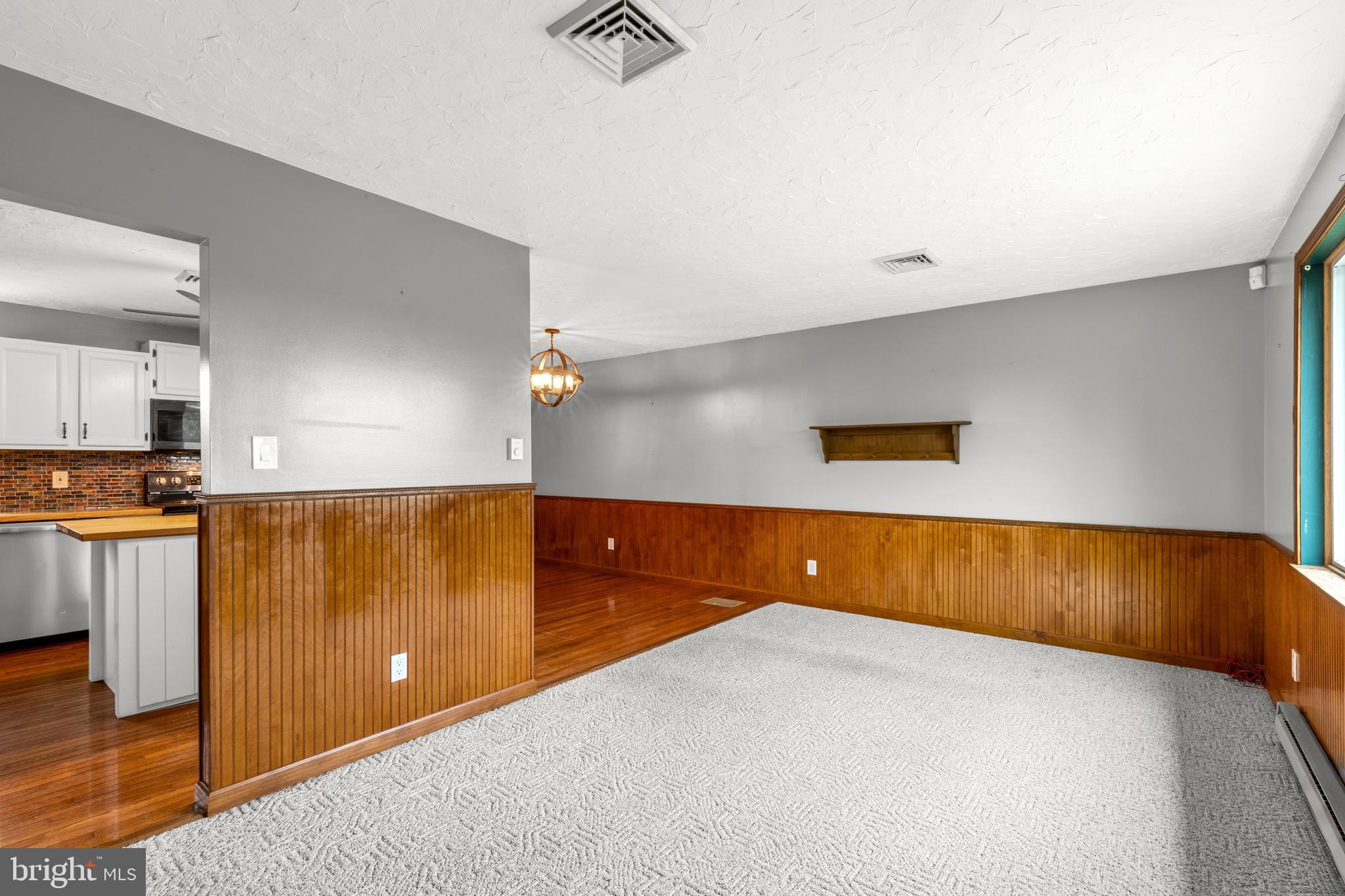 655 WHITE OAK ROAD