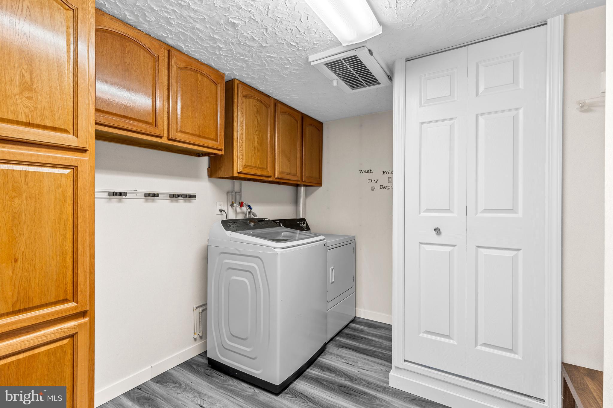 655 WHITE OAK ROAD