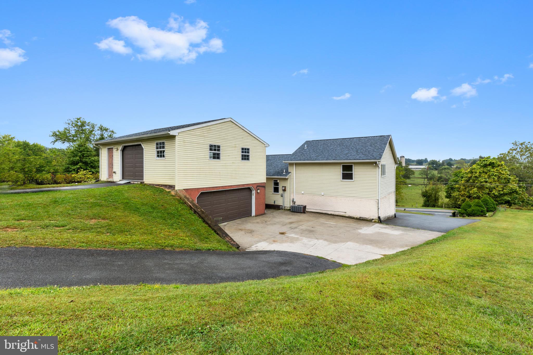 655 WHITE OAK ROAD