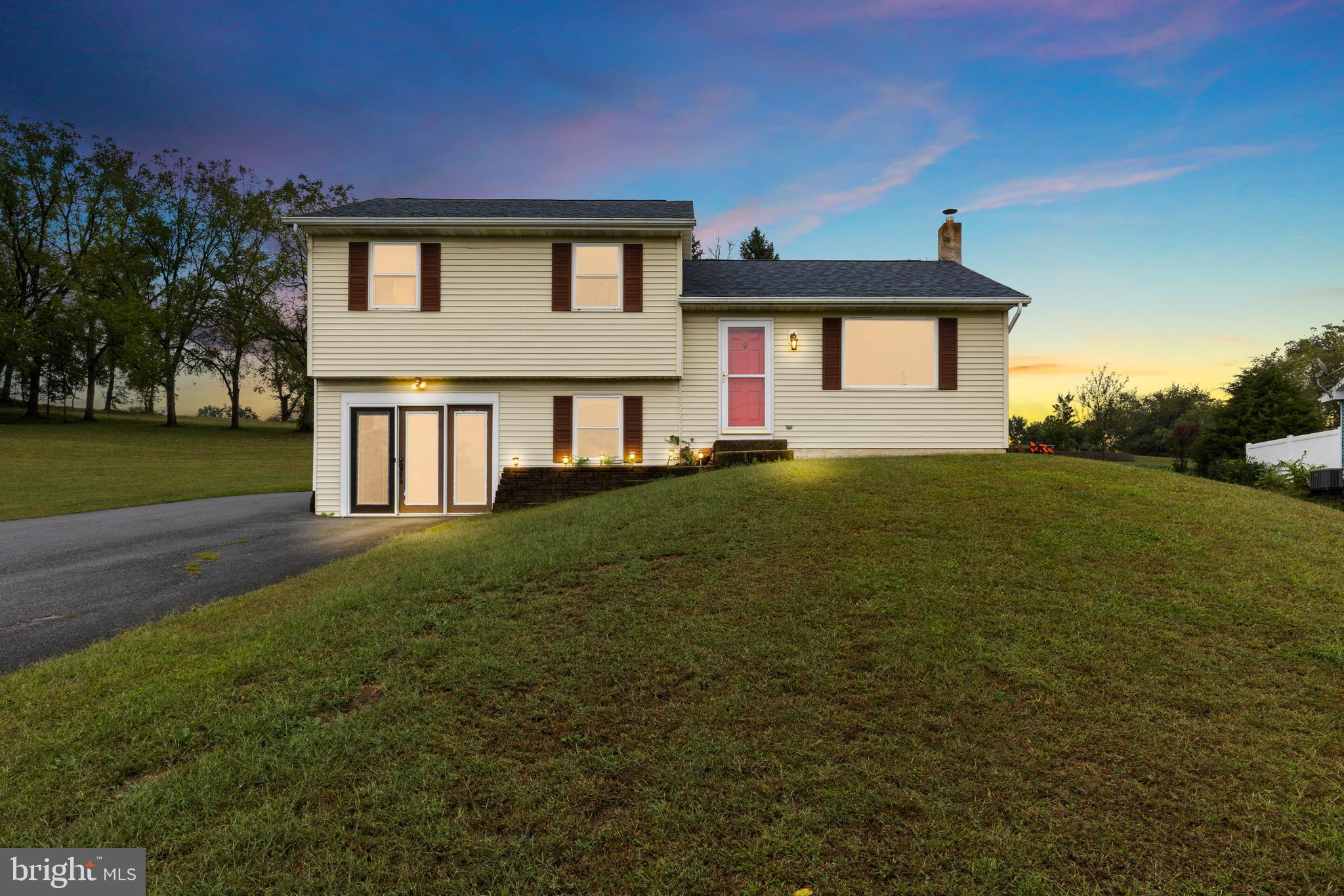 655 WHITE OAK ROAD