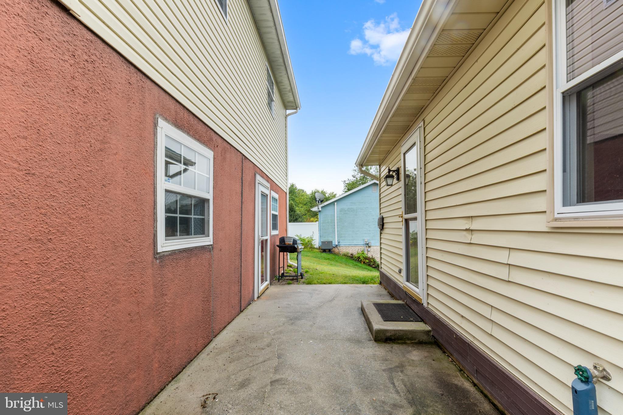 655 WHITE OAK ROAD