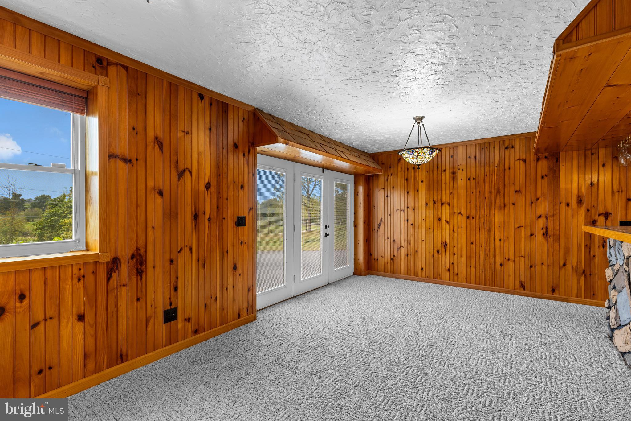 655 WHITE OAK ROAD