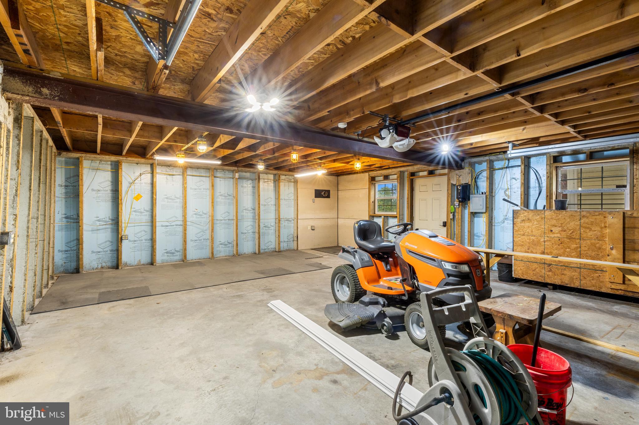 655 WHITE OAK ROAD